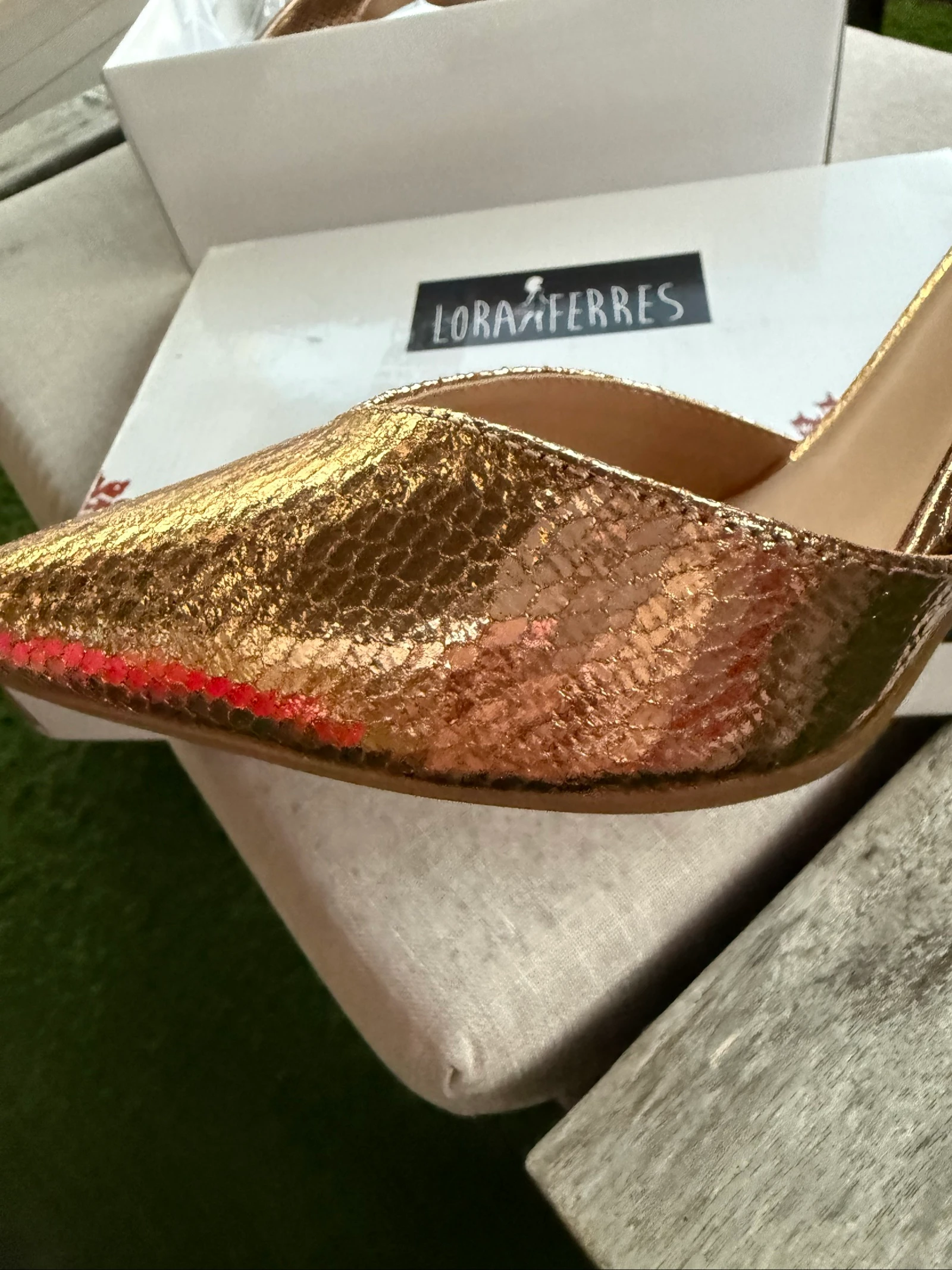 Tacones dorados efecto serpiente Lora Ferres talla 36 – photo 7